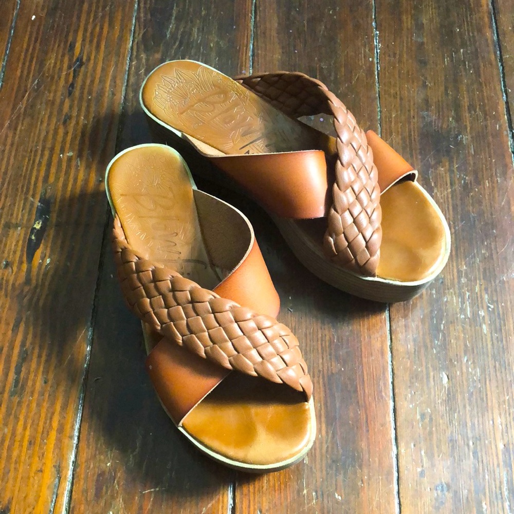 Platform Slides.